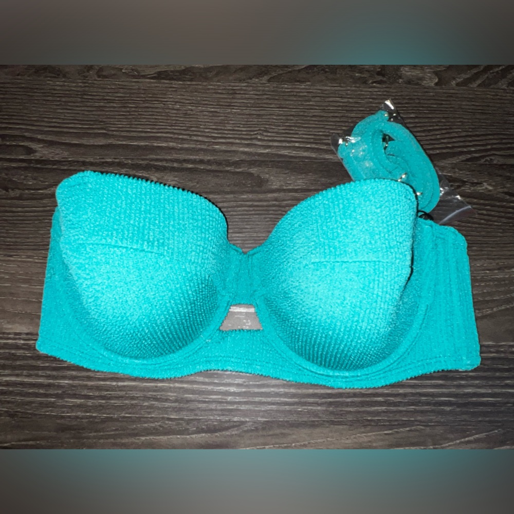 NWT Shade & Shore Turquoise Swim Top